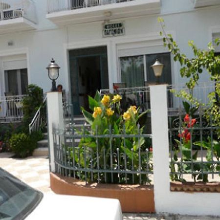 Pagonion Hotel กาเมนาวูร์ลา ภายนอก รูปภาพ